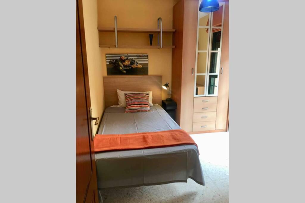 Confortable-Tranquilo Apartamento Junto Al Centro Malaga Exterior photo